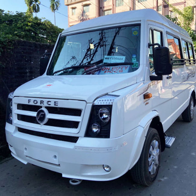 14 Seater Tempo Traveller